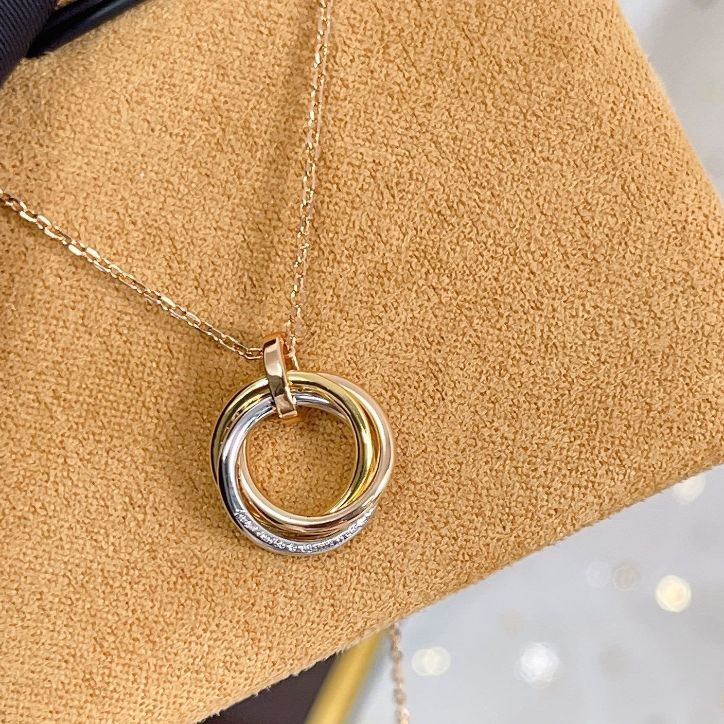 CARTIER TRINITY NECKLACE SILVER GOLD PINK GOLD DIAMONDS